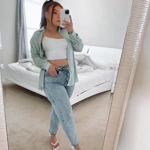 Meet your Posher, Beatrice